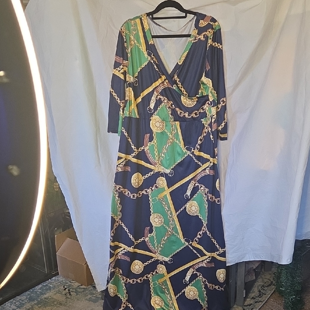 Elegant Chain Print Maxi Dress